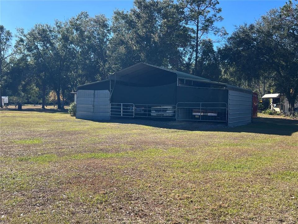 Garage for 4 cars