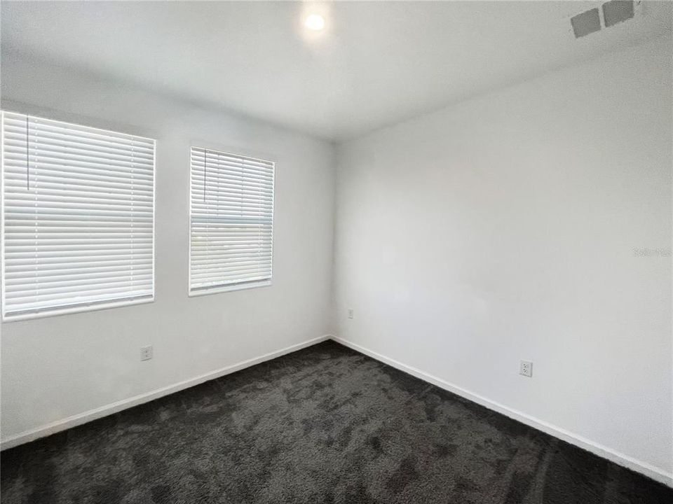 For Rent: $2,200 (3 beds, 2 baths, 1795 Square Feet)