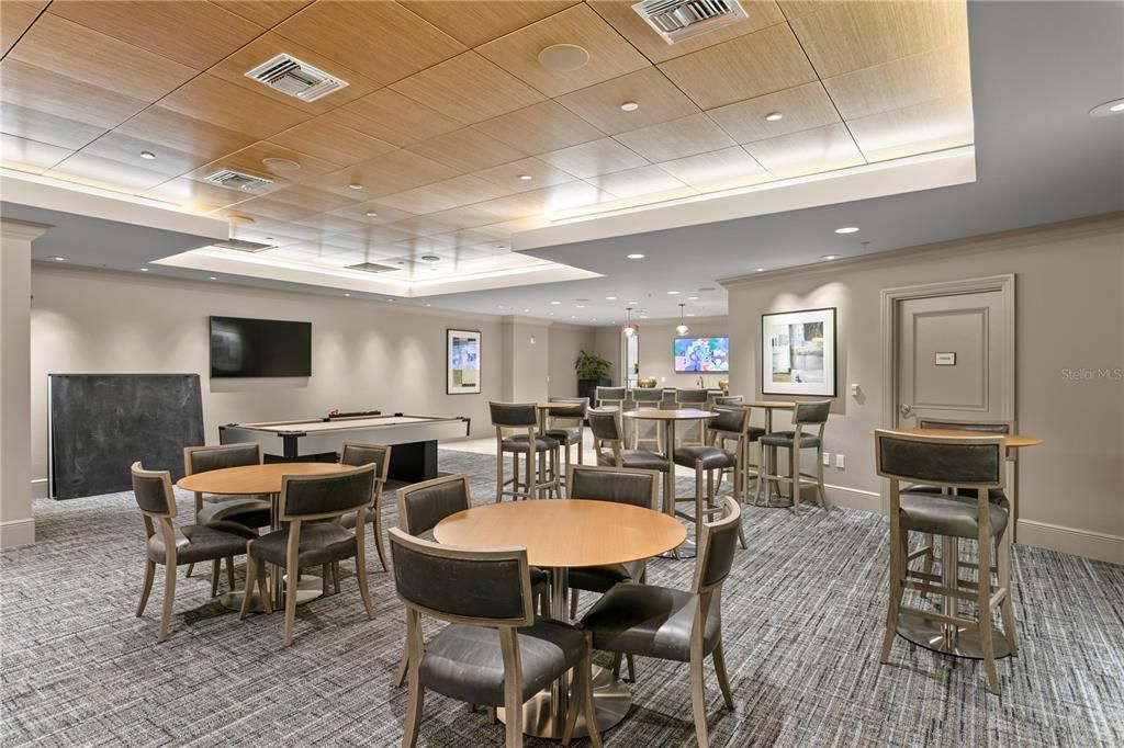 The Plaza’s recently modernized common areas includes media room, social lounge for private entertaining, 2 conference rooms and business center and fitness center, a private guest suite, and so much more.