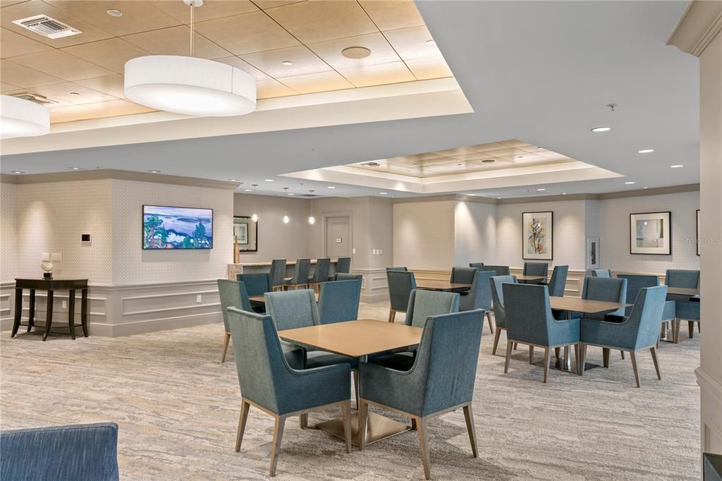 The Plaza’s recently modernized common areas includes media room, social lounge for private entertaining, 2 conference rooms and business center and fitness center, a private guest suite, and so much more.