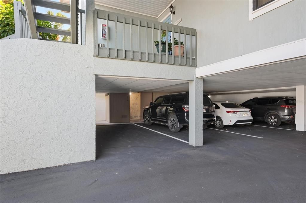 2 garages spaces