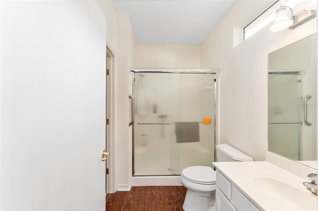 For Sale: $258,000 (2 beds, 1 baths, 1020 Square Feet)