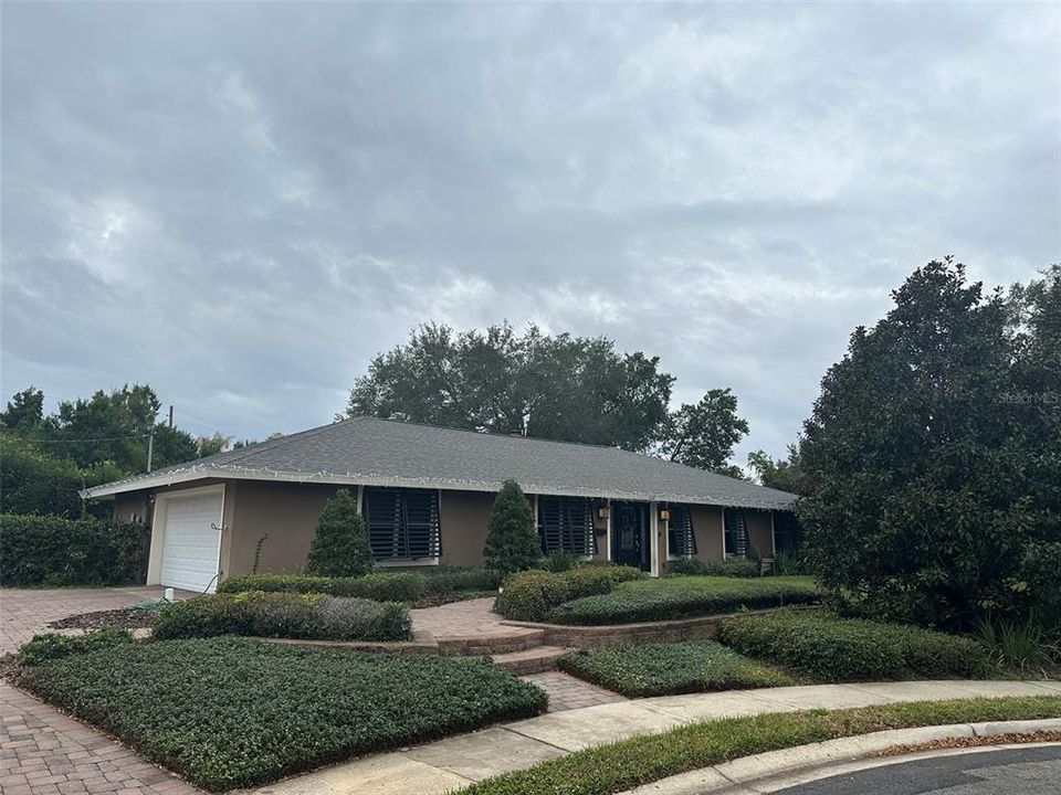 最近售出: $620,000 (4 贝兹, 2 浴室, 2284 平方英尺)