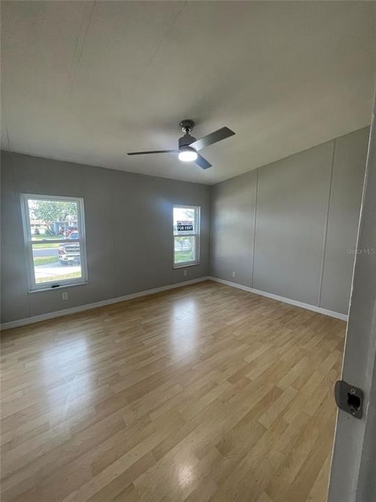 For Sale: $146,000 (2 beds, 2 baths, 864 Square Feet)