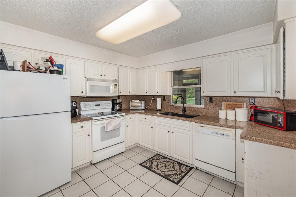 For Sale: $445,000 (3 beds, 2 baths, 2142 Square Feet)