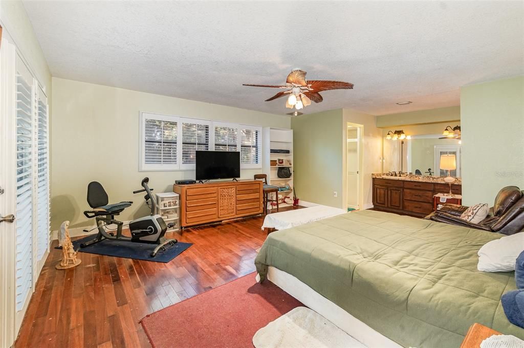 For Sale: $445,000 (3 beds, 2 baths, 2142 Square Feet)