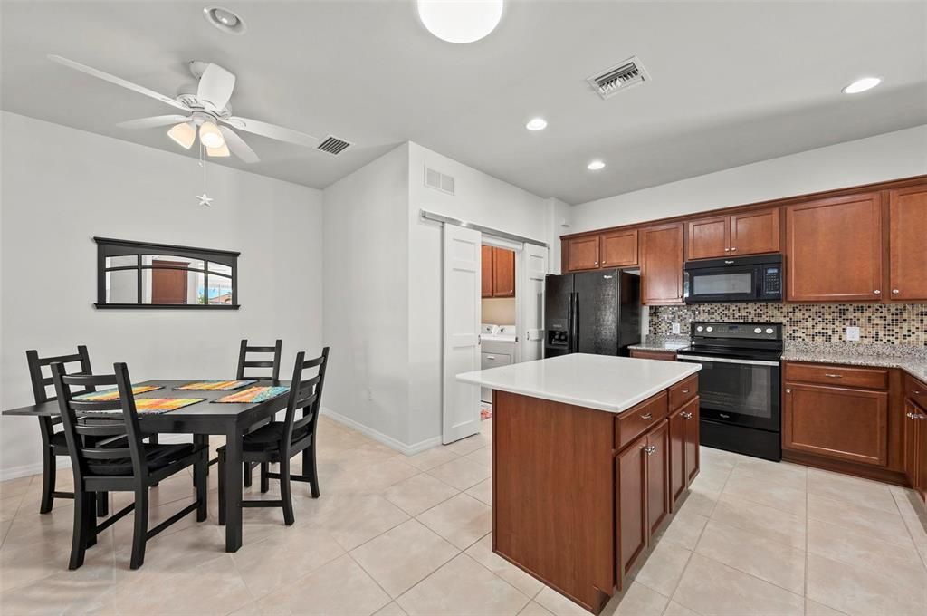 For Sale: $449,000 (2 beds, 2 baths, 1702 Square Feet)