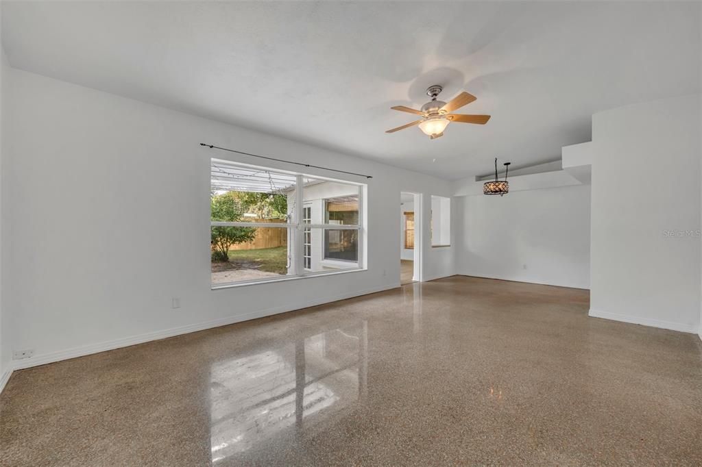 Spacious living and dining room