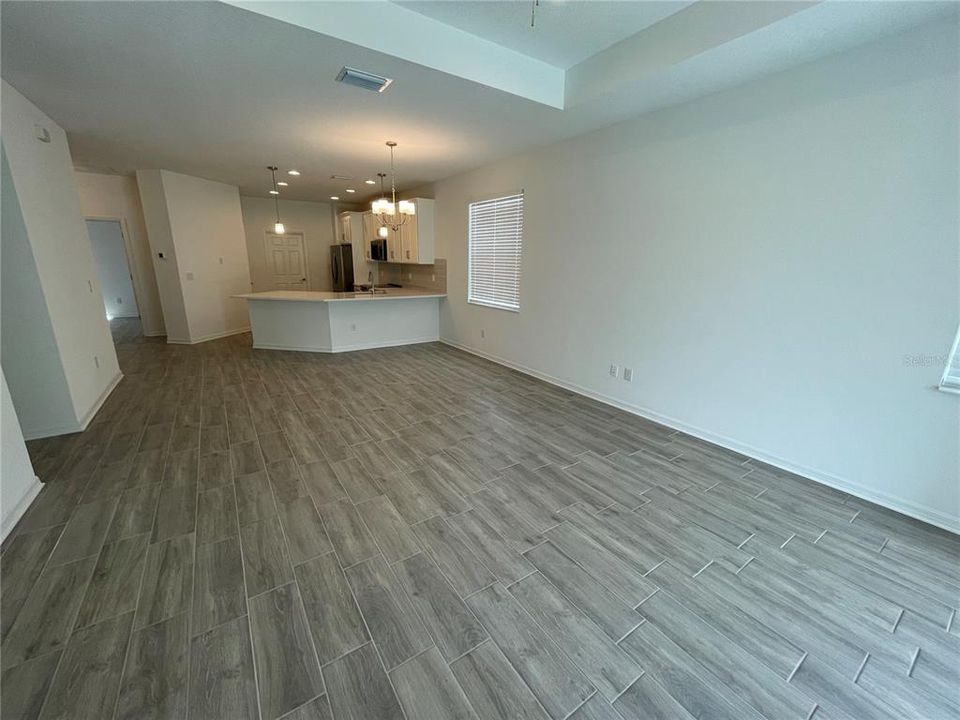 For Rent: $2,800 (2 beds, 2 baths, 1475 Square Feet)