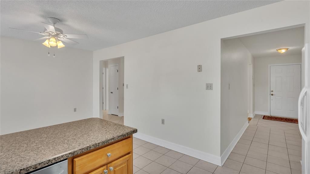 For Sale: $339,900 (3 beds, 2 baths, 1408 Square Feet)