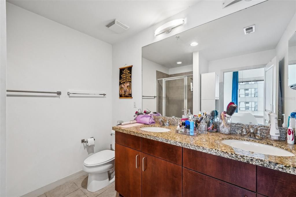 For Sale: $415,000 (2 beds, 2 baths, 1261 Square Feet)