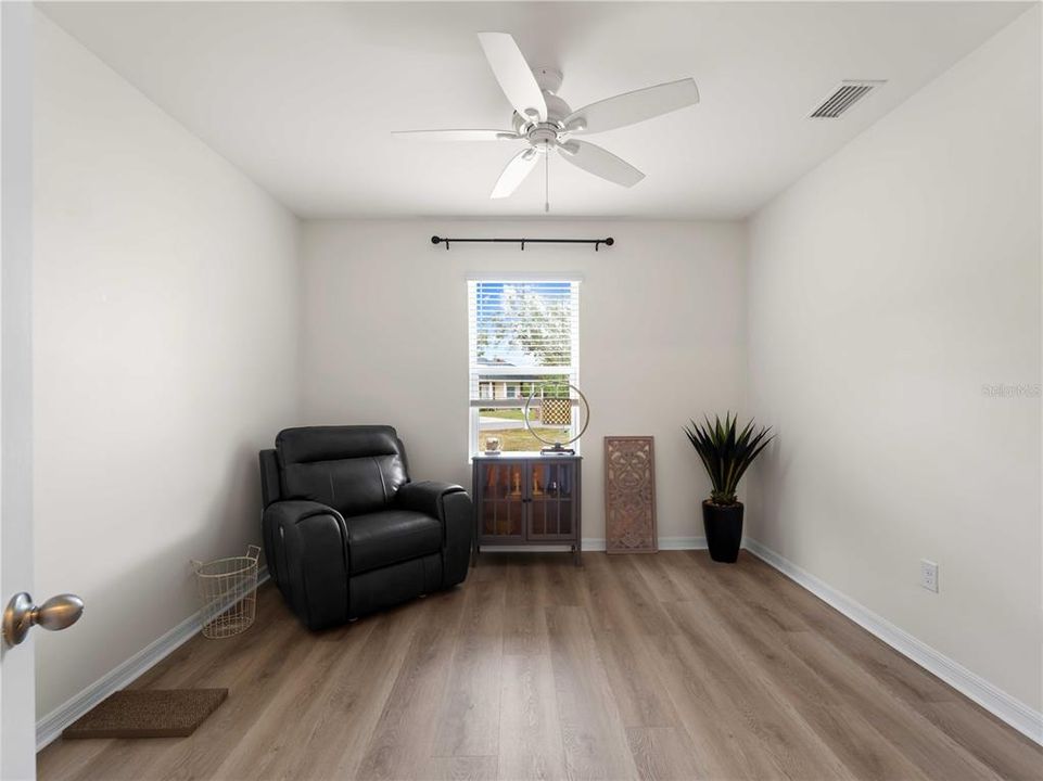 For Sale: $375,000 (4 beds, 2 baths, 1846 Square Feet)