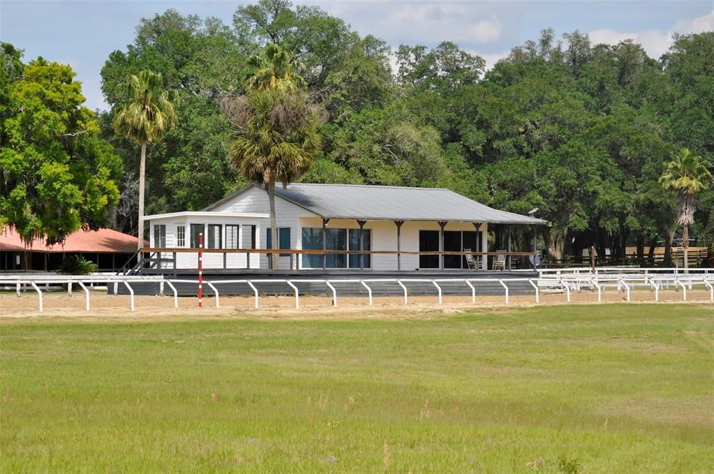 На продажу: $4,500,000 (78.00 acres)