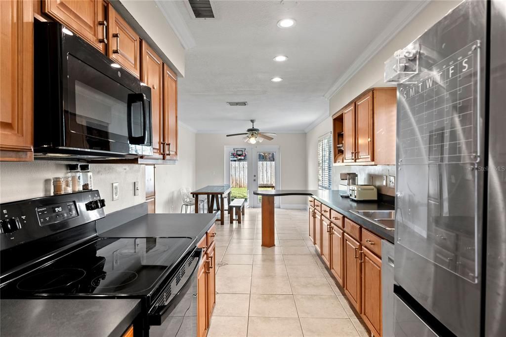 Great Kitchen and Dining combo!