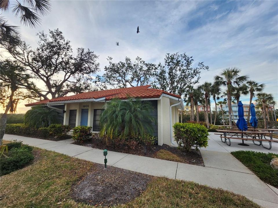 Clubhouse with picnic tables and grills