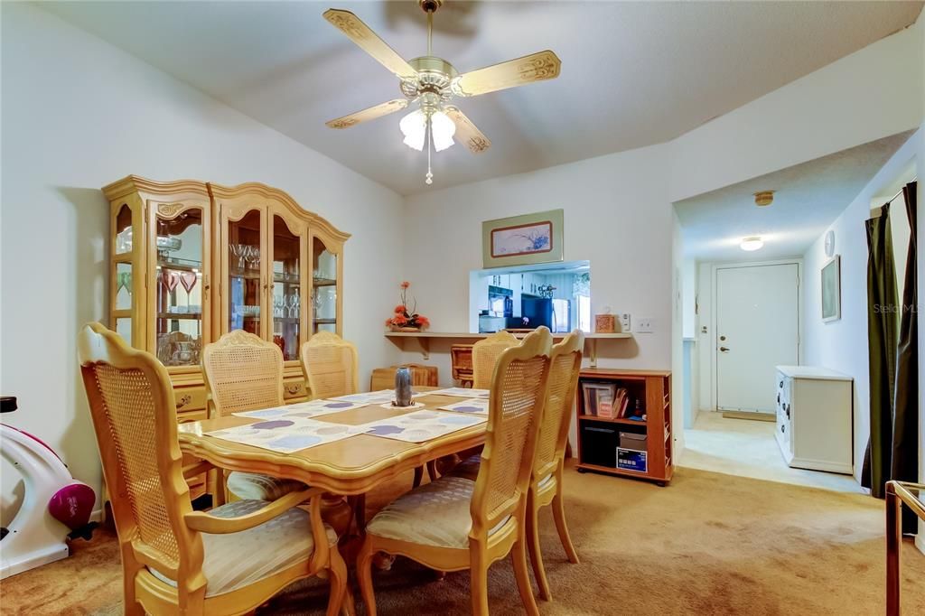 25. Dining Area (9' x 12') is SUPER Spacious.. this is Large Furniture for the Space...