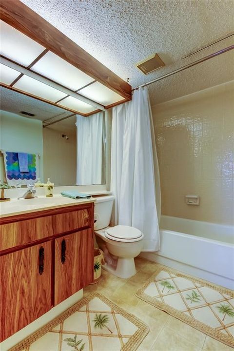 47. Hallbath (5.9' x 7.9') is Across from Guest Bedroom! EXCELLENT Condition!! .