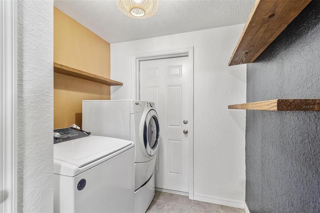 For Rent: $2,500 (2 beds, 1 baths, 723 Square Feet)