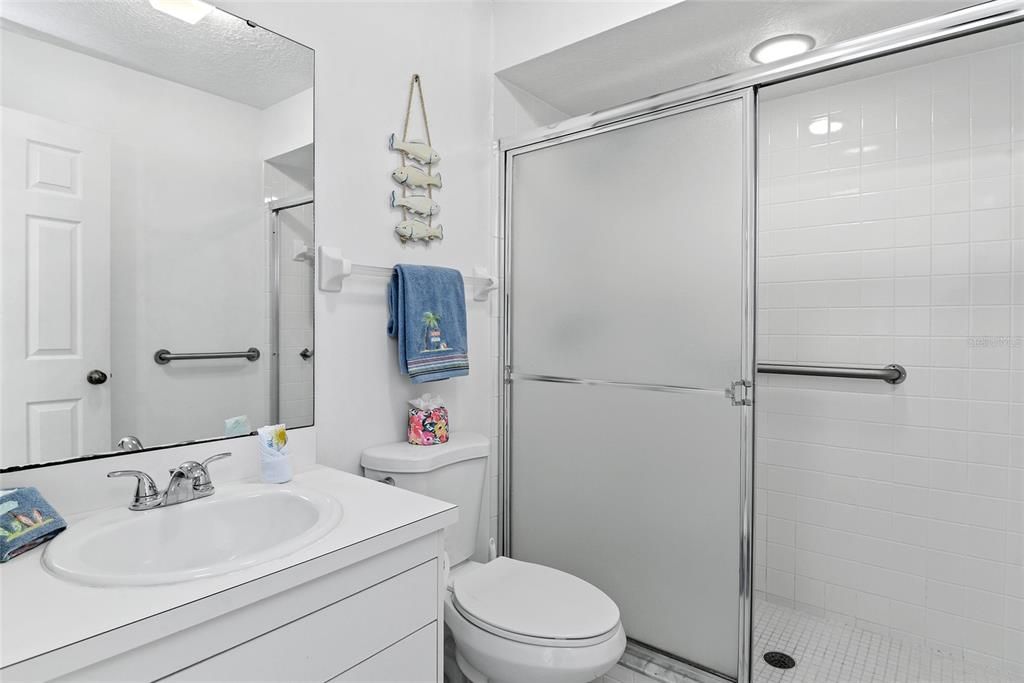 For Sale: $374,900 (2 beds, 2 baths, 1128 Square Feet)