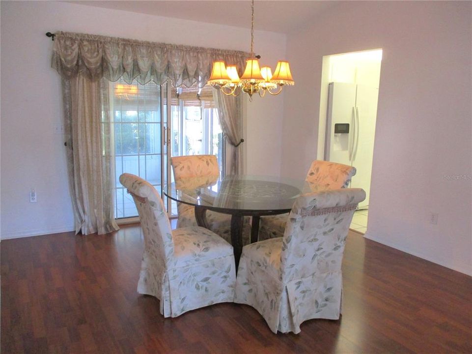 For Sale: $249,900 (3 beds, 2 baths, 1412 Square Feet)