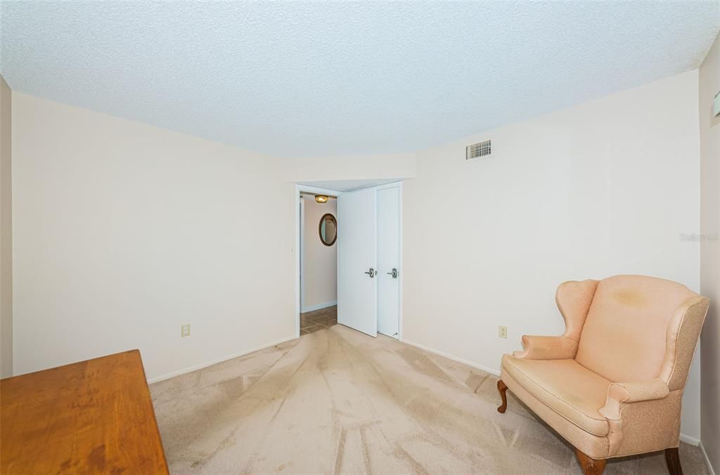 For Sale: $259,900 (2 beds, 2 baths, 1181 Square Feet)