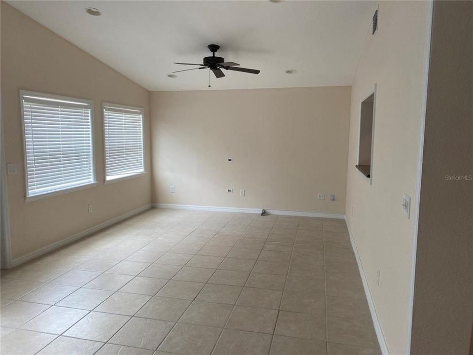 For Sale: $469,995 (3 beds, 2 baths, 1932 Square Feet)