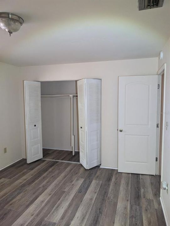 For Rent: $1,195 (2 beds, 1 baths, 896 Square Feet)