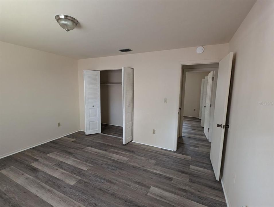 For Rent: $1,195 (2 beds, 1 baths, 896 Square Feet)