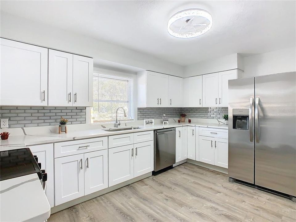 For Sale: $359,900 (3 beds, 2 baths, 1088 Square Feet)