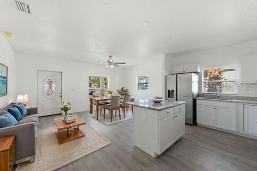 For Sale: $399,000 (3 beds, 2 baths, 1271 Square Feet)