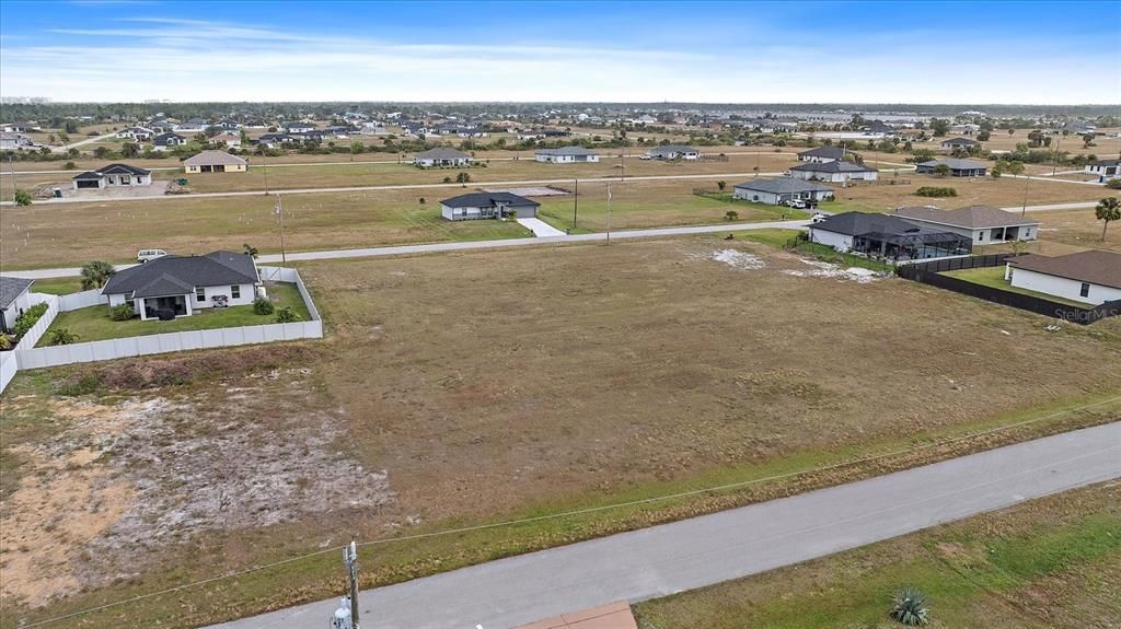 На продажу: $44,900 (0.24 acres)