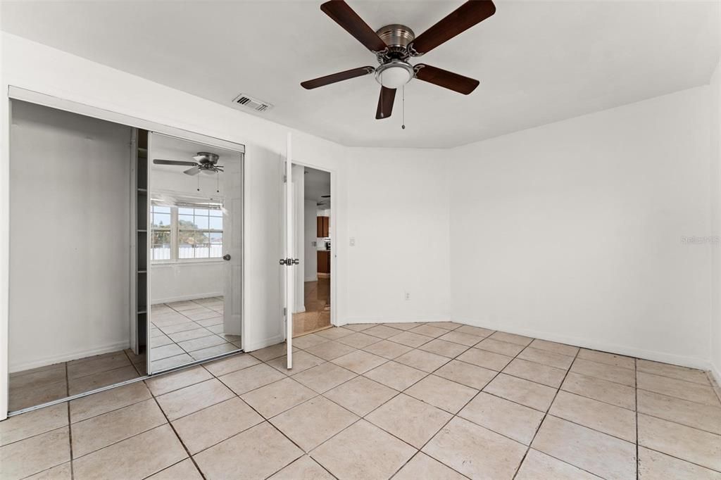 For Sale: $325,000 (3 beds, 2 baths, 1404 Square Feet)