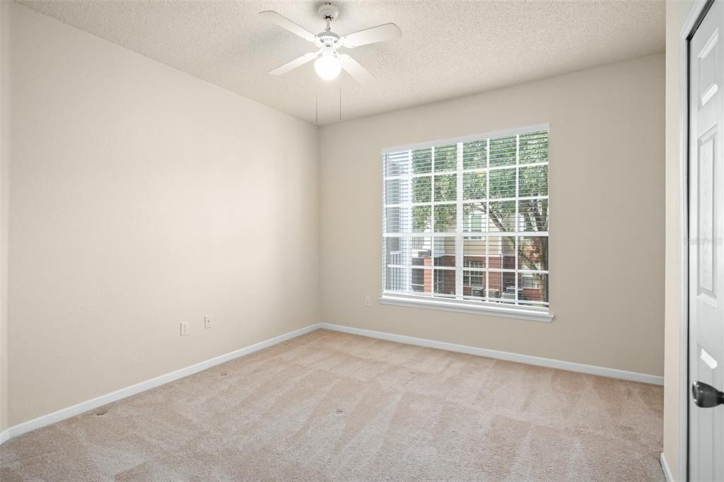 Guest bedroom