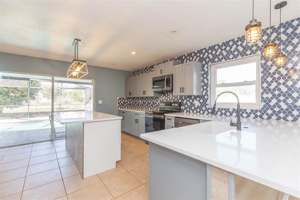 For Sale: $450,000 (4 beds, 2 baths, 2044 Square Feet)