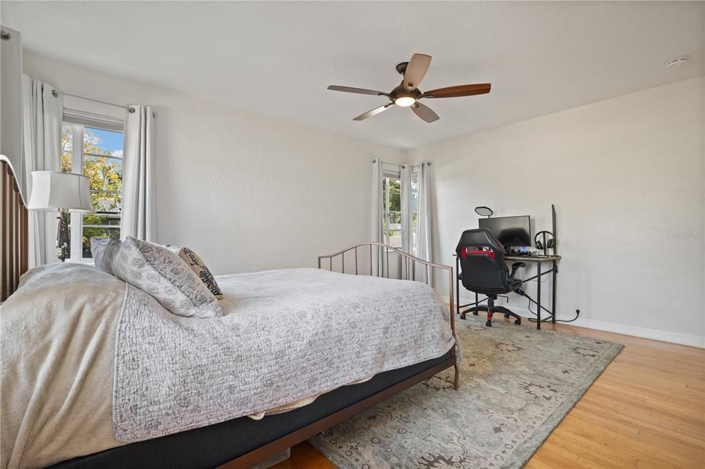 For Sale: $495,000 (2 beds, 2 baths, 1157 Square Feet)