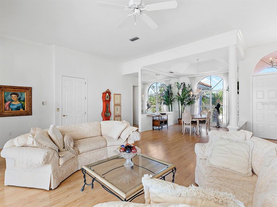 For Sale: $3,200,000 (3 beds, 2 baths, 2943 Square Feet)