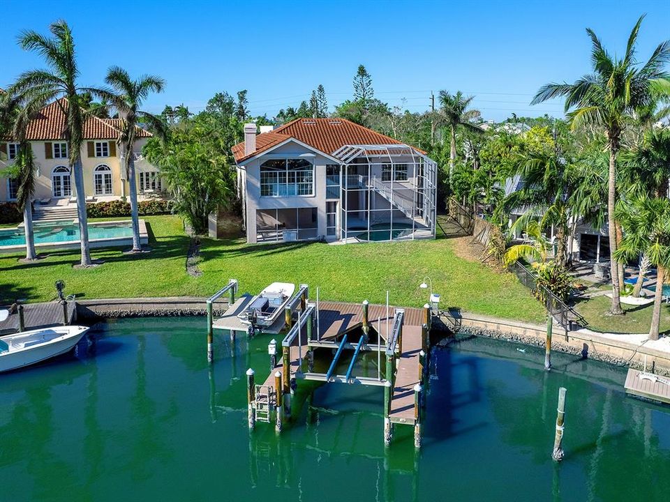 For Sale: $3,200,000 (3 beds, 2 baths, 2943 Square Feet)