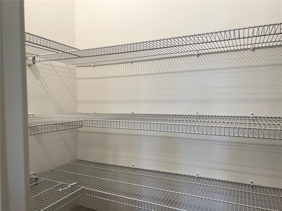 En Renta: $2,350 (3 camas, 2 baños, 2174 Pies cuadrados)