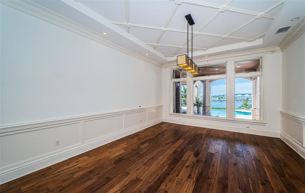 待售: $7,490,000 (5 贝兹, 5 浴室, 8068 平方英尺)