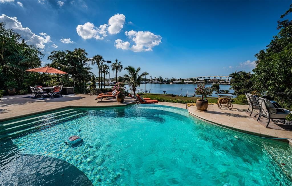 待售: $7,490,000 (5 贝兹, 5 浴室, 8068 平方英尺)