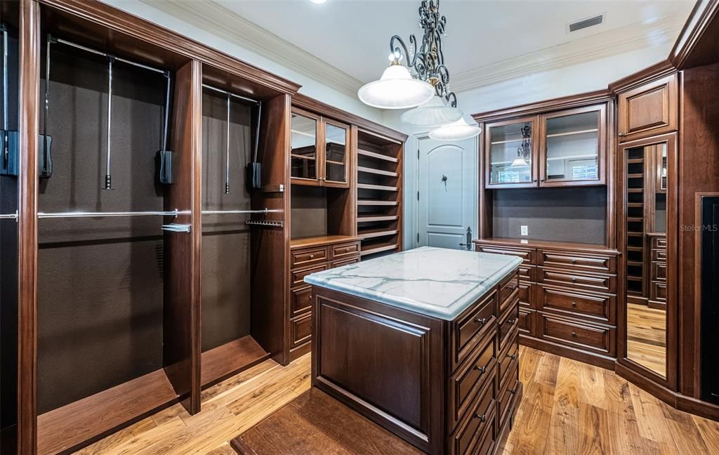 待售: $7,490,000 (5 贝兹, 5 浴室, 8068 平方英尺)