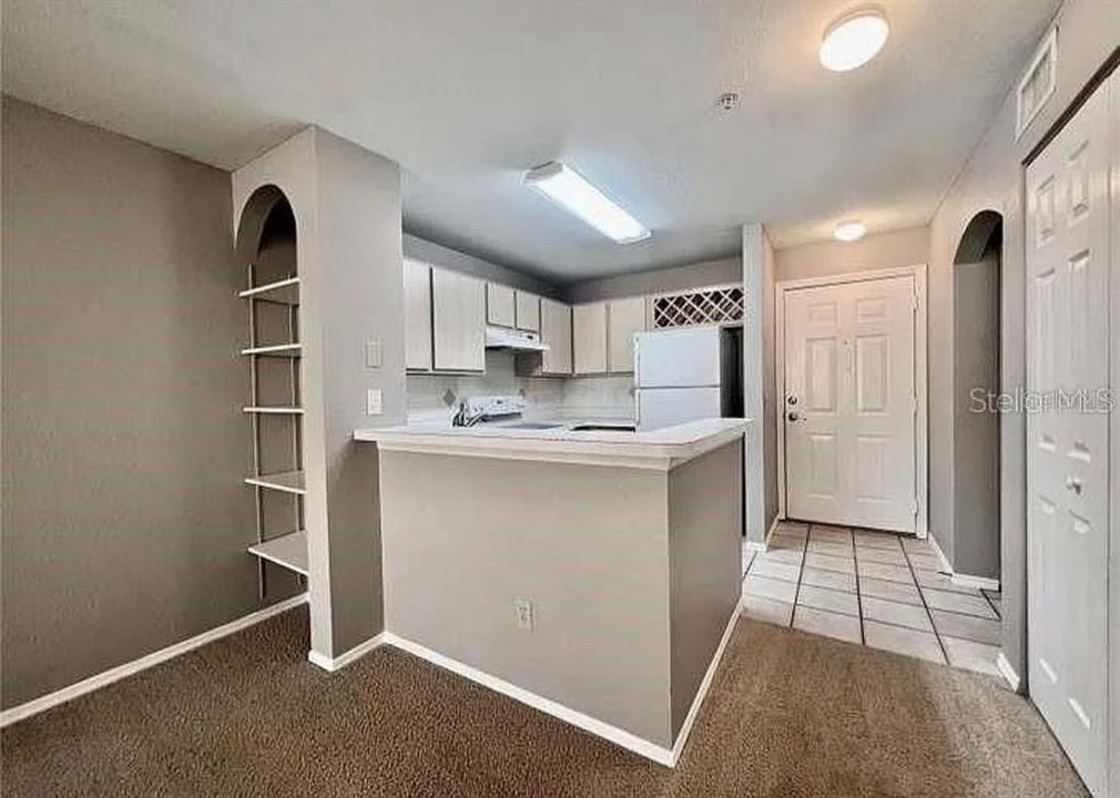 For Sale: $169,690 (1 beds, 1 baths, 574 Square Feet)