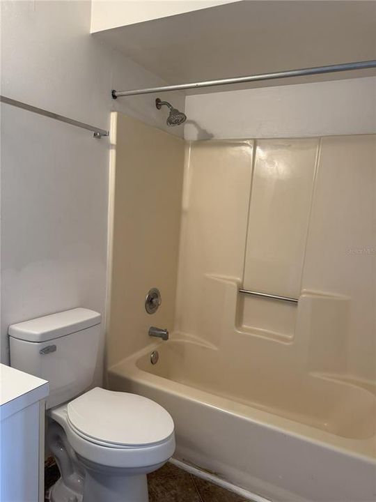 For Sale: $162,500 (2 beds, 1 baths, 963 Square Feet)