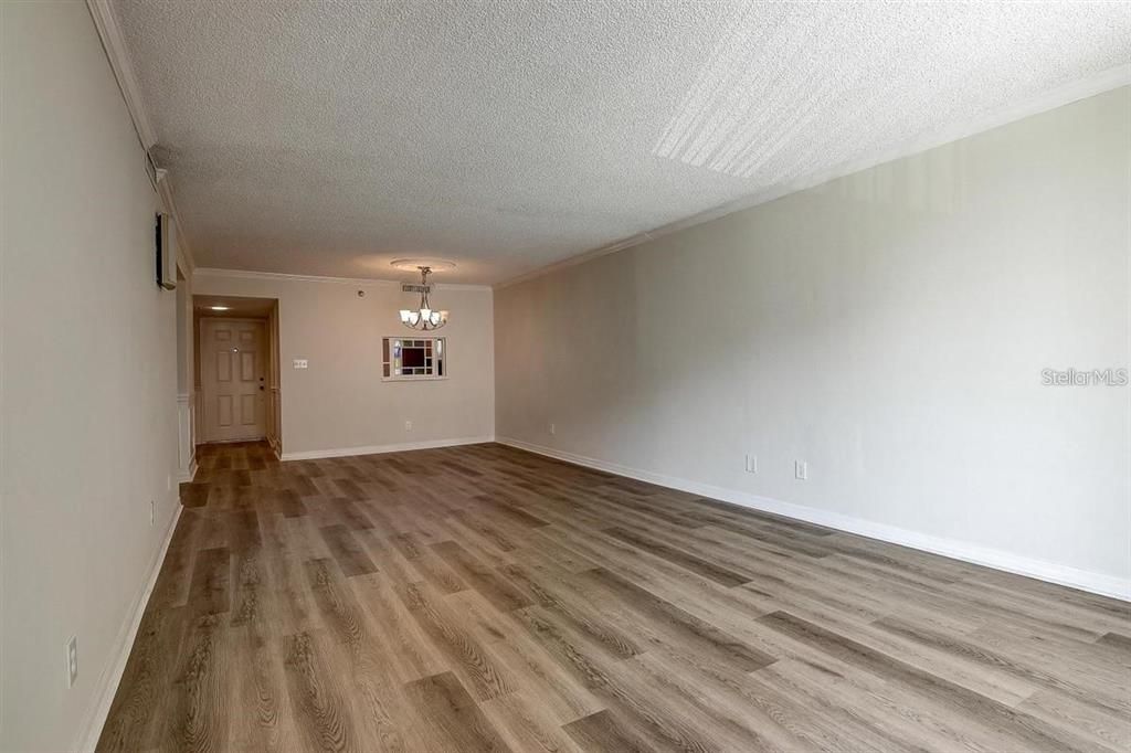 Living room/dining room before tenant moved in