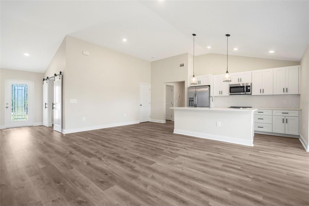 For Sale: $324,900 (3 beds, 2 baths, 1620 Square Feet)