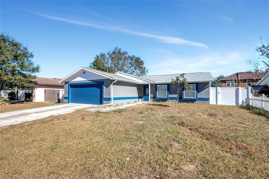 Active With Contract: $329,000 (3 beds, 2 baths, 1120 Square Feet)