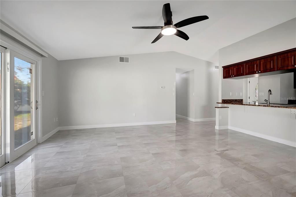 Active With Contract: $329,000 (3 beds, 2 baths, 1120 Square Feet)