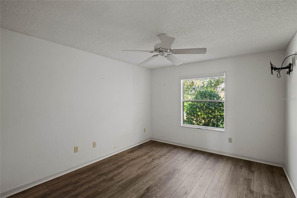 3rd Bedroom with electric blinds