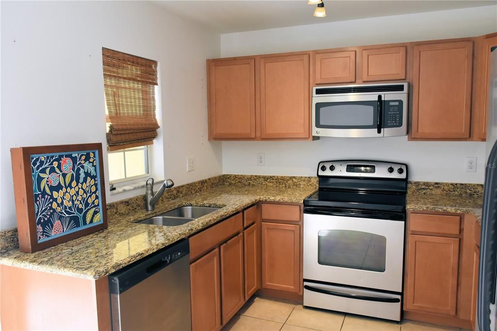 For Sale: $199,900 (2 beds, 2 baths, 1561 Square Feet)