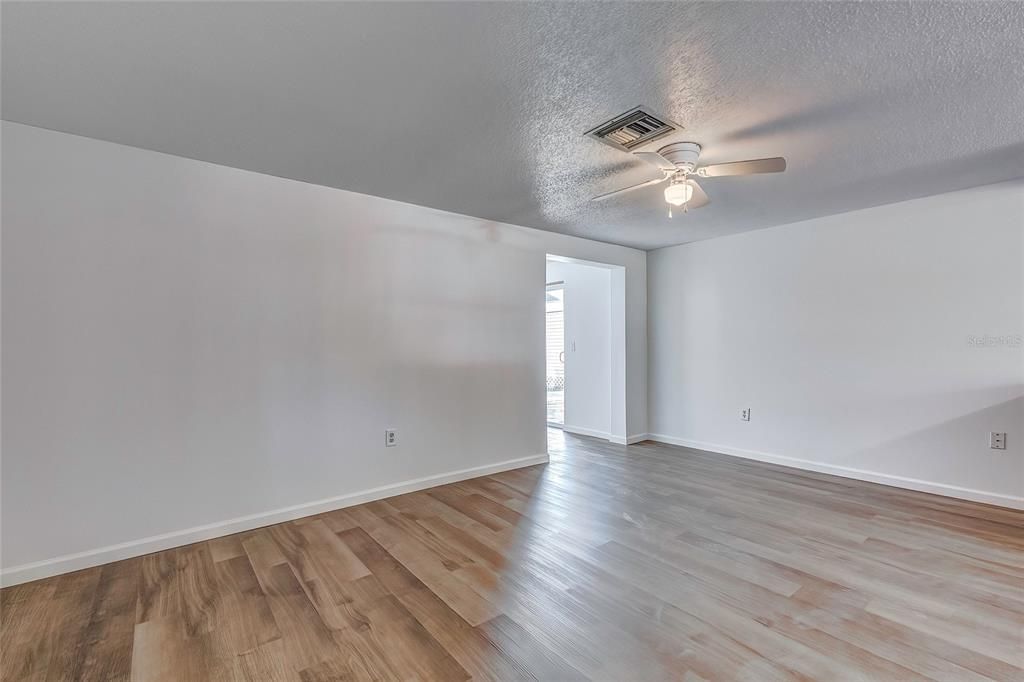 Entryway - Living Room